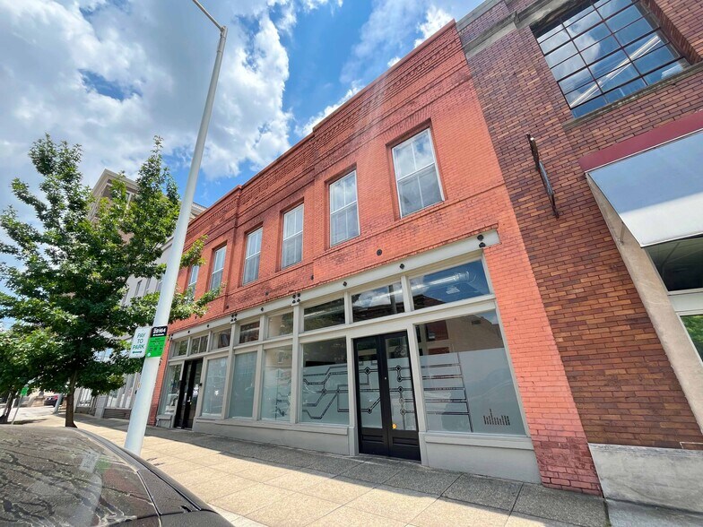 2121-2127 1st Avenue North portefeuille de 2 biens à vendre sur LoopNet.fr - Photo de l’immeuble – Image 2 sur 2