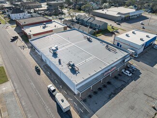 Plus de détails pour 200 S Armstrong Ave, Denison, TX - Local commercial à vendre