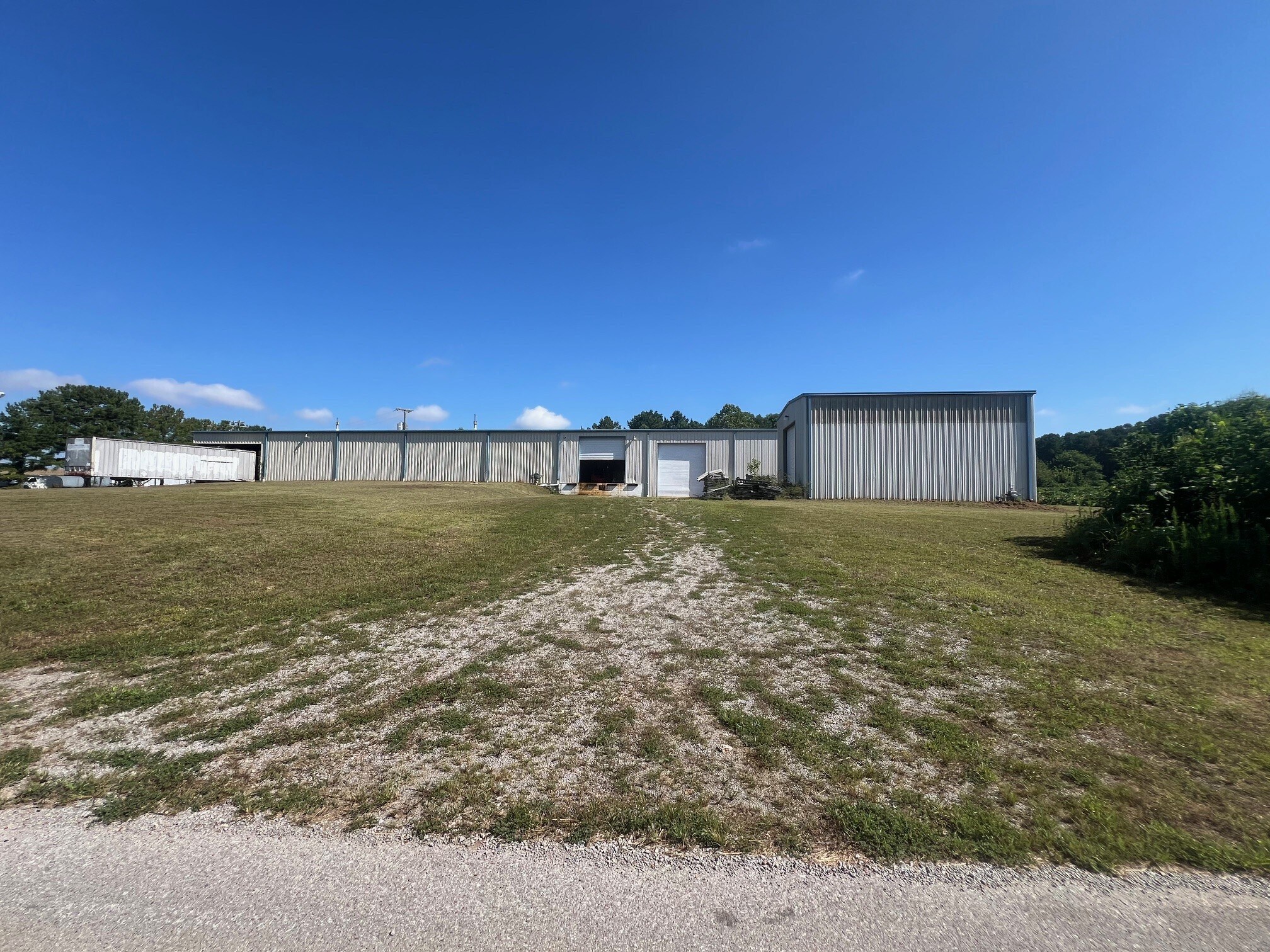 International dr, Lawrenceburg, TN à vendre Photo de l’immeuble– Image 1 sur 7