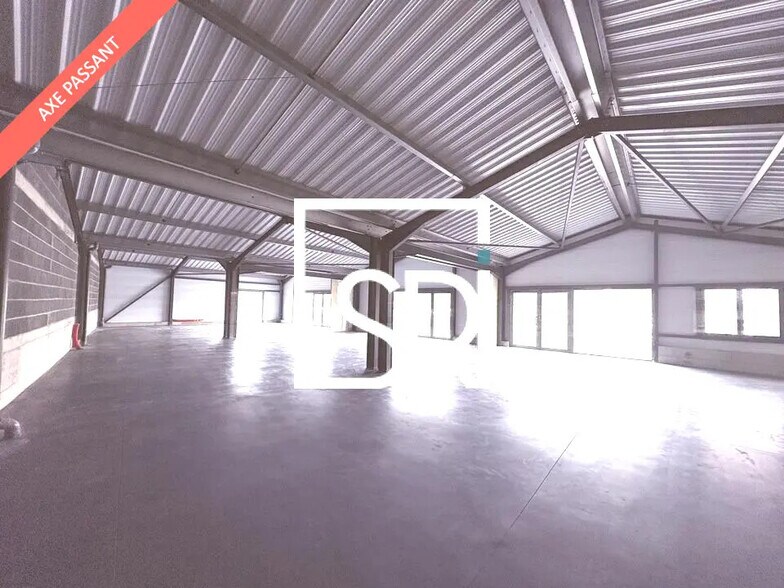 Local commercial dans LES MARTRES-D'ARTIERE à vendre - Photo intérieure – Image 2 sur 10