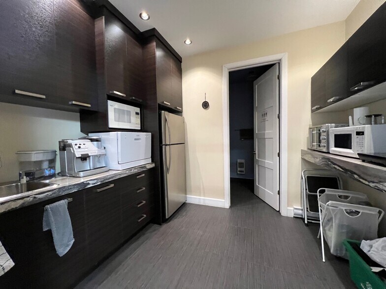 2510 St De L'aéroport, Saint-mathieu-de-beloeil, QC à vendre - Photo de l’immeuble – Image 3 sur 7