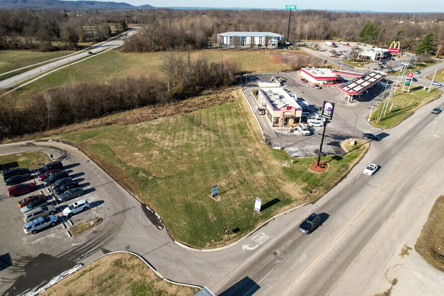 8107 Hwy 311, Sellersburg, IN à louer - Photo principale – Image 1 sur 3