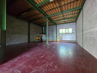 Plus de détails pour Local d'activités à louer