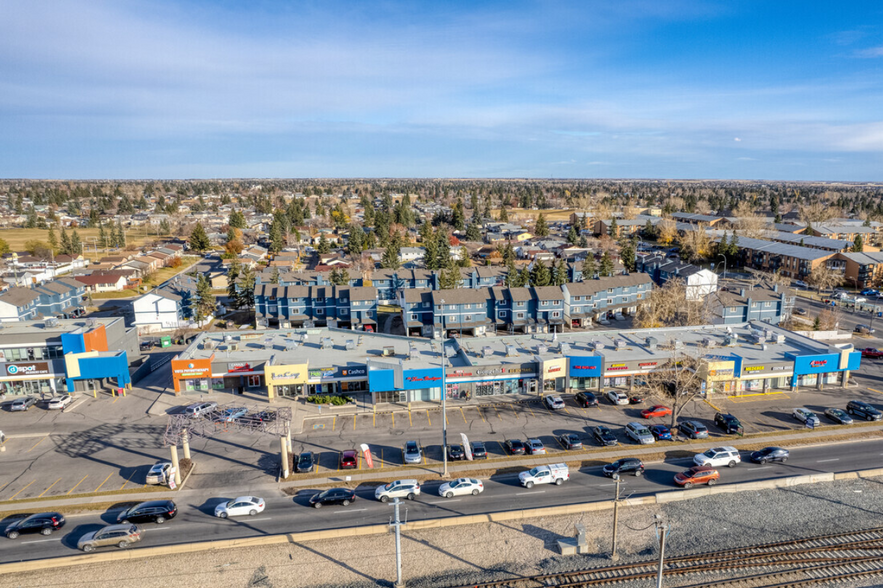 920 36th St NE, Calgary, AB à louer - Photo de l’immeuble – Image 3 sur 3