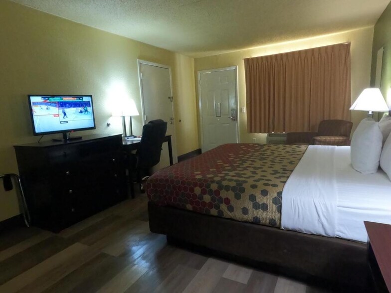 130 Holiday Dr, Macon-Bibb, GA à vendre - Photo de l’immeuble – Image 2 sur 7