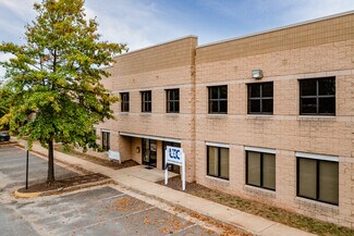 Plus de détails pour 4291-4309 Henninger Ct, Chantilly, VA - Local d'activités à louer