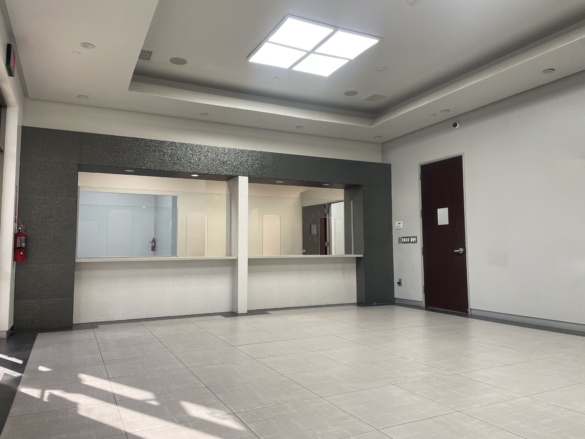 2071 Compton Ave, Corona, CA à louer Photo intérieure– Image 1 sur 9