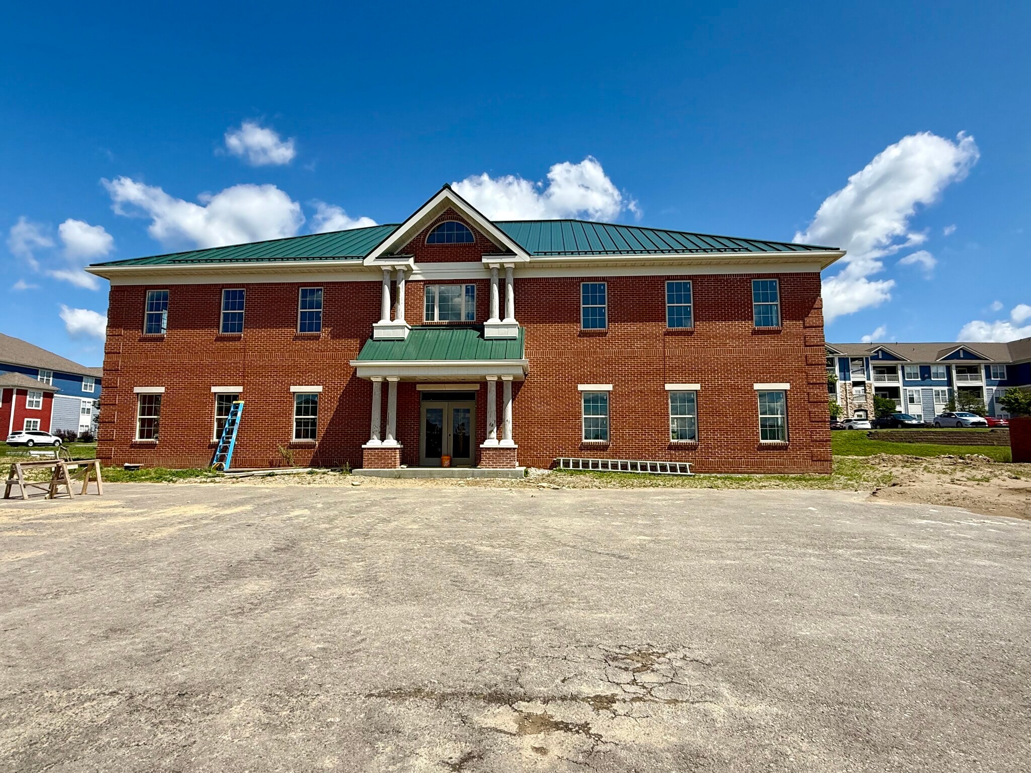 8501 S Mason Montgomery Rd, Mason, OH à louer Photo de l’immeuble– Image 1 sur 2