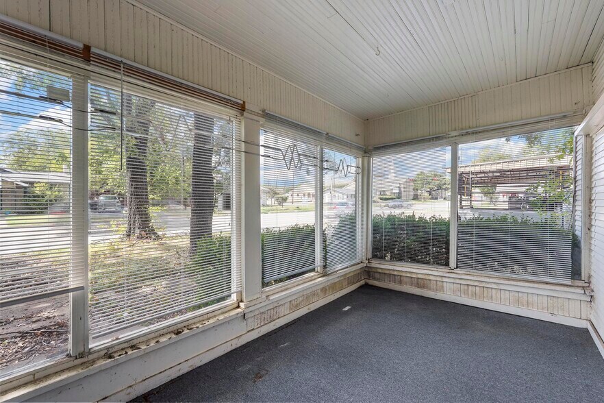 505 S Washington St, Kaufman, TX à vendre - Photo de l’immeuble – Image 2 sur 19