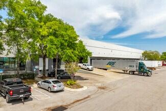 Plus de détails pour 3505 Cragmont Dr, Tampa, FL - Industriel/Logistique à louer