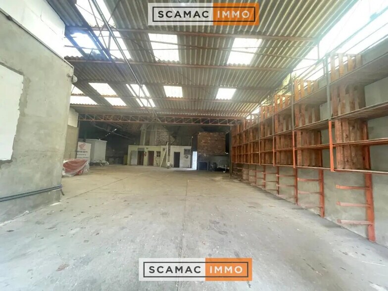 Local d'activités dans Lardy à vendre - Photo de l’immeuble – Image 3 sur 5