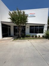4300 Marsh Ridge Rd, Carrollton, TX à louer Photo de l’immeuble– Image 1 sur 19