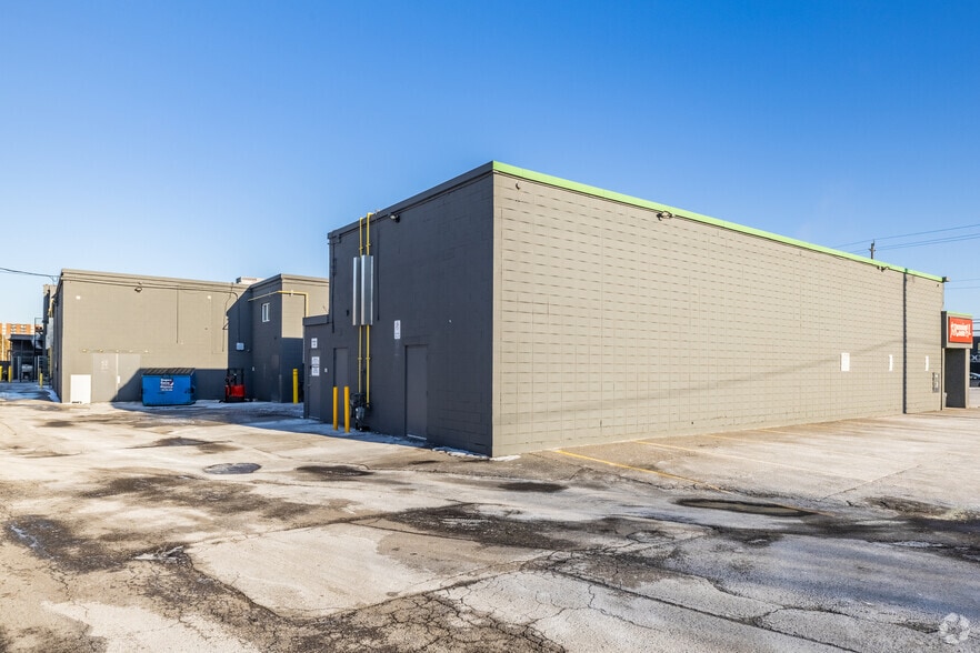 1508-1518 Merivale Rd, Nepean, ON à louer - Photo de l’immeuble – Image 2 sur 3