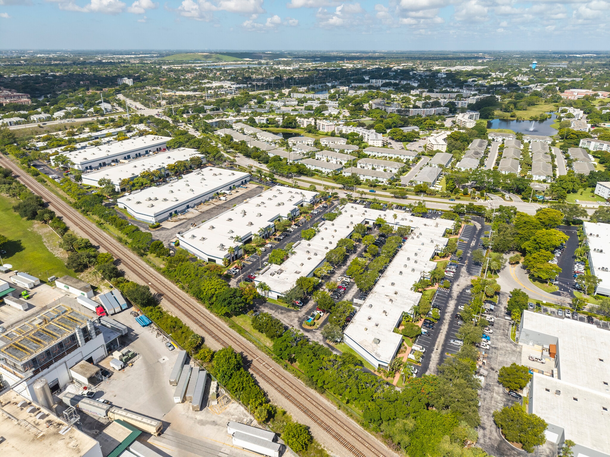 776-858 S Military Trl, Deerfield Beach, FL à louer Photo principale– Image 1 sur 20