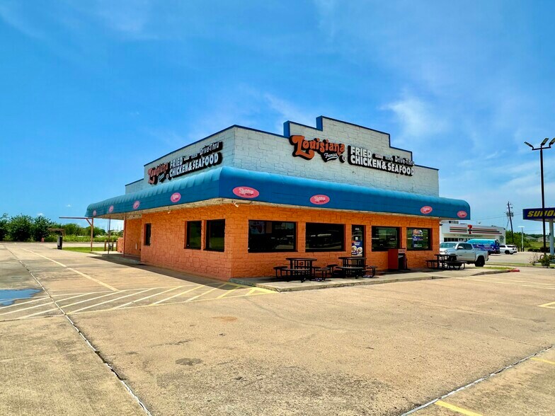 5400 Avenue I, Rosenberg, TX à louer - Photo de l’immeuble – Image 1 sur 4