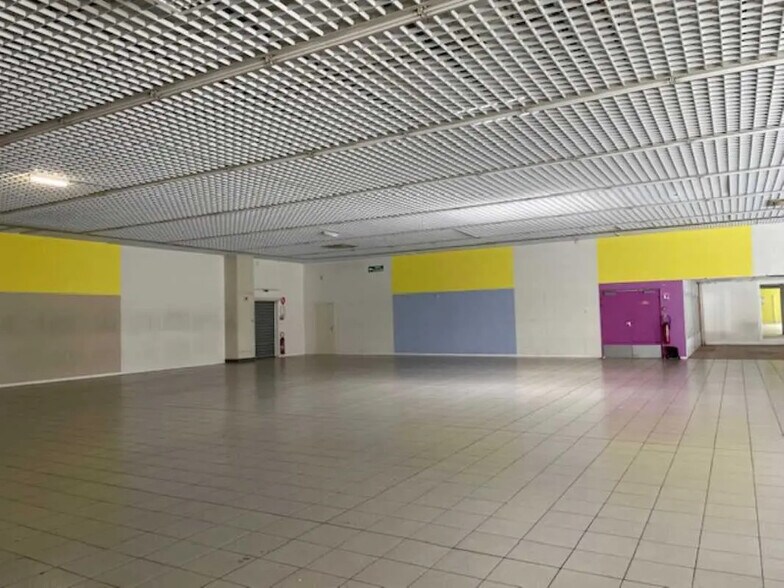 Local commercial dans Soissons à louer - Photo de l’immeuble – Image 2 sur 6