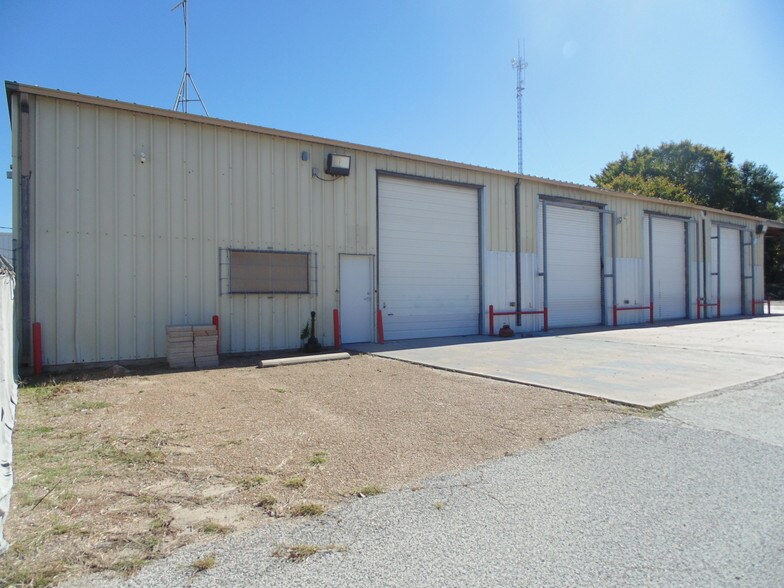 1515 Shiloh Ave, Bryan, TX à louer - Photo de l’immeuble – Image 2 sur 7