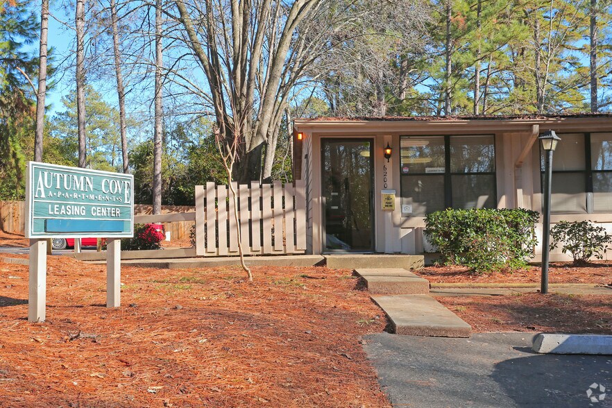 6200 Hillandale Dr, Lithonia, GA à vendre - Photo de l’immeuble – Image 3 sur 6