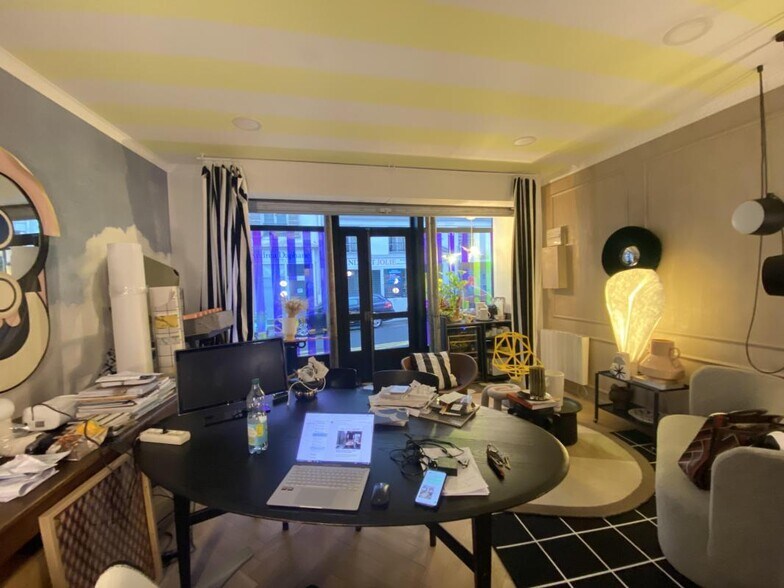Local commercial dans Paris à vendre - Photo de l’immeuble – Image 3 sur 4