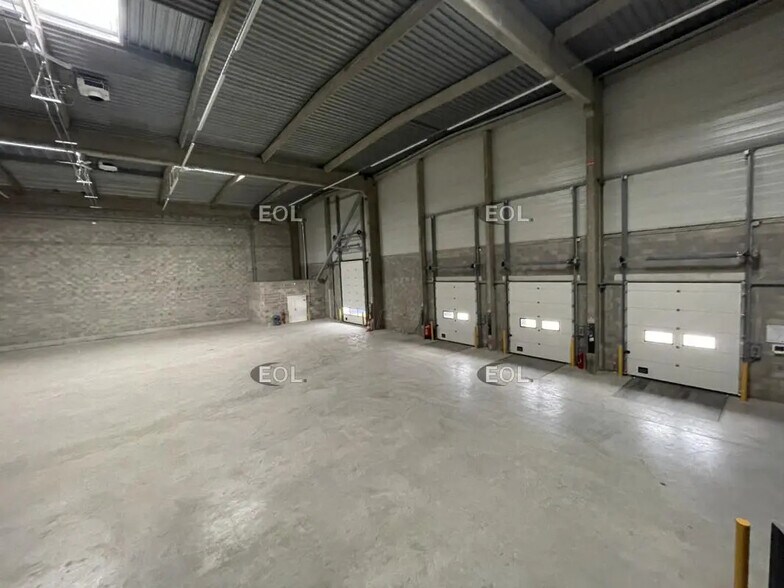 Industriel/Logistique dans SAINT-OUEN-L'AUMONE à louer - Photo de l’immeuble – Image 3 sur 7