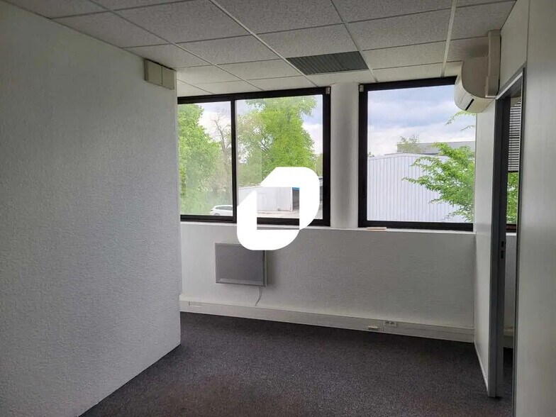 Bureau dans Mérignac à louer - Photo de l’immeuble – Image 2 sur 11
