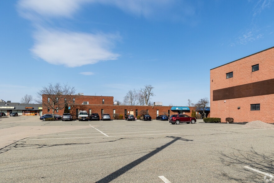 886 Washington St, Norwood, MA à louer - Photo principale – Image 1 sur 1
