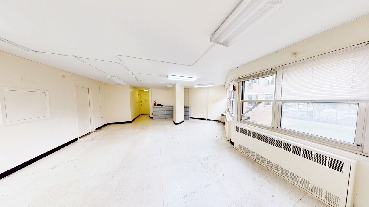 5940 Queens Blvd, Woodside, NY à louer Photo intérieure– Image 1 sur 7