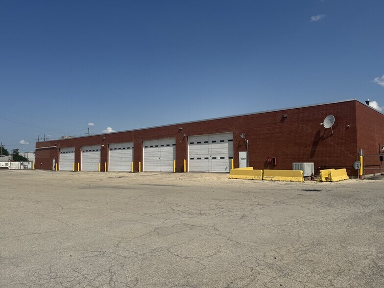 5041 W Pershing Rd, Stickney, IL à louer - Photo de l’immeuble – Image 2 sur 4