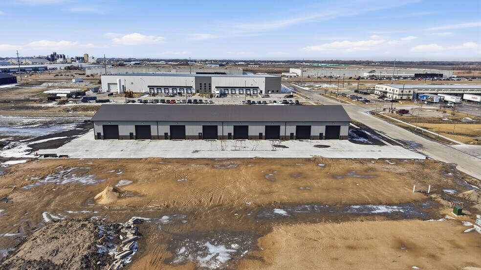 5598 13th N ave, Fargo, ND à louer - Photo de l’immeuble – Image 2 sur 17