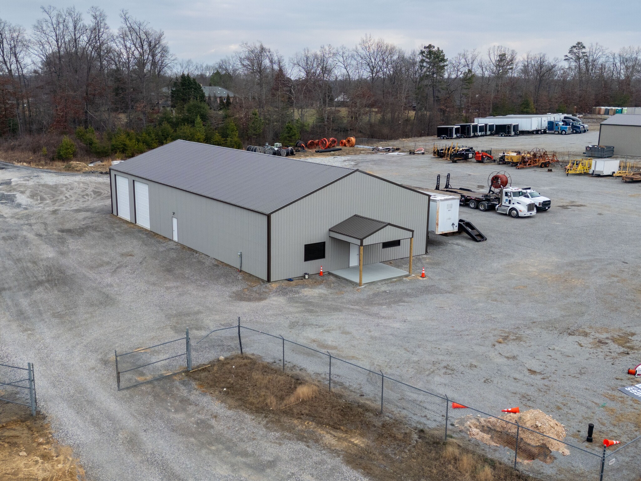 1058 Crabtree Road Rd, Crossville, TN à louer Photo principale– Image 1 sur 8