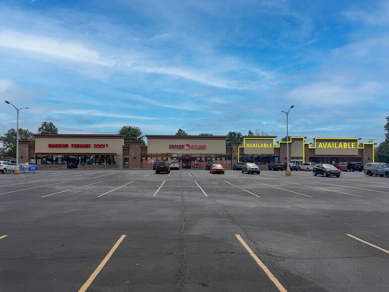14437-14521 Eureka Rd, Southgate, MI à louer - Photo de l’immeuble – Image 1 sur 2