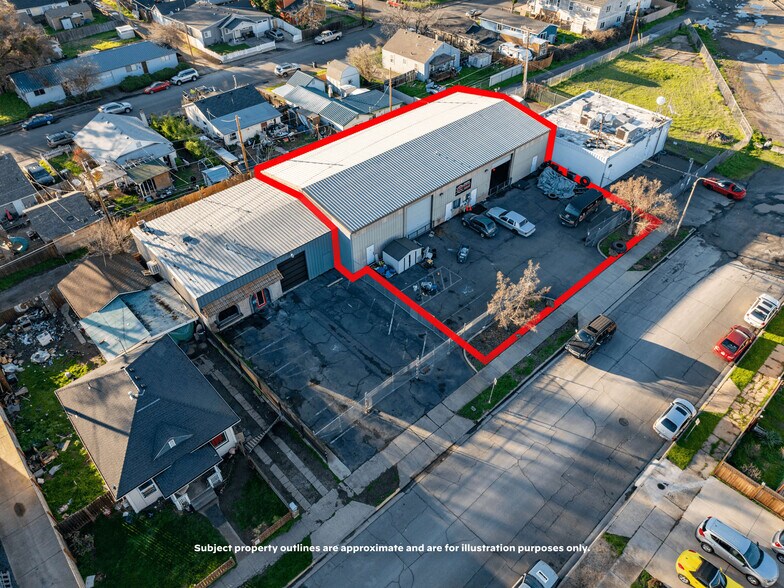 729 Welch St, Medford, OR à vendre - Photo de l’immeuble – Image 2 sur 44