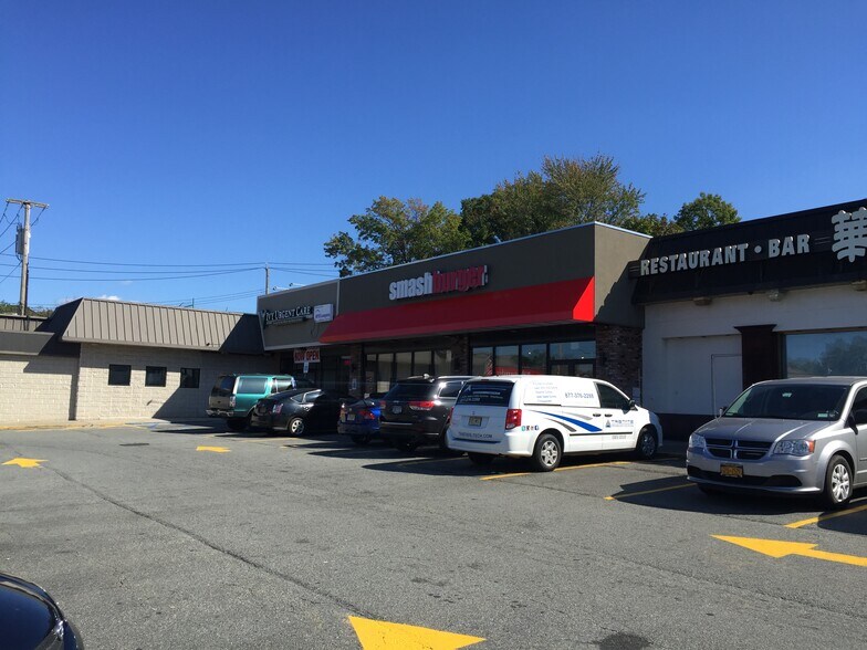 4310-4370 Amboy Rd, Staten Island, NY à louer - Photo de l’immeuble – Image 2 sur 13