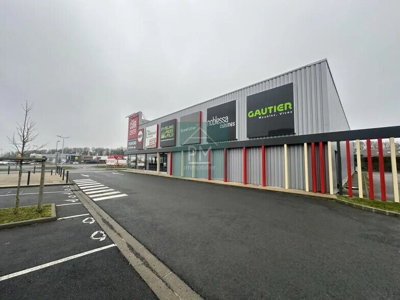 Local commercial dans Longueau à louer - Photo principale – Image 1 sur 3