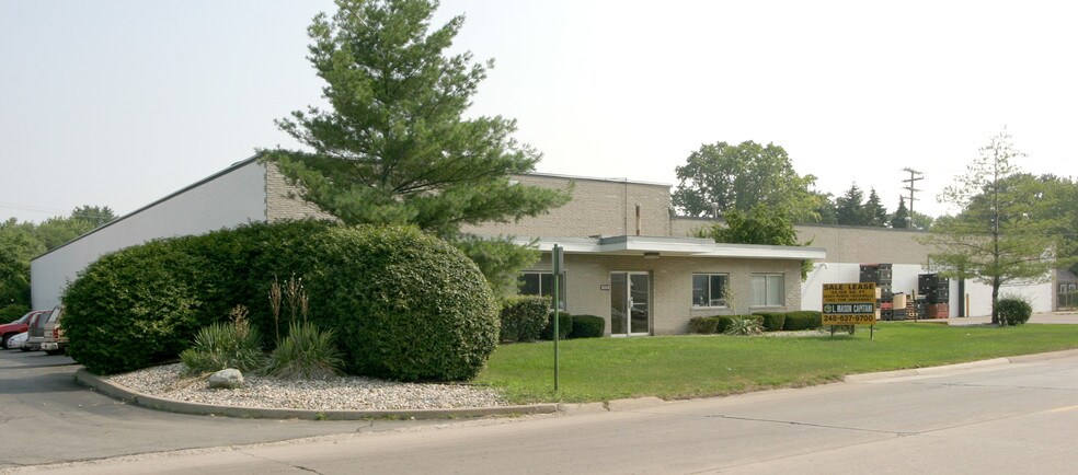 340-350 Hubbard St, Mount Clemens, MI à vendre - Photo de l’immeuble – Image 1 sur 3
