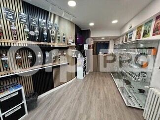 Plus de détails pour Local commercial à louer