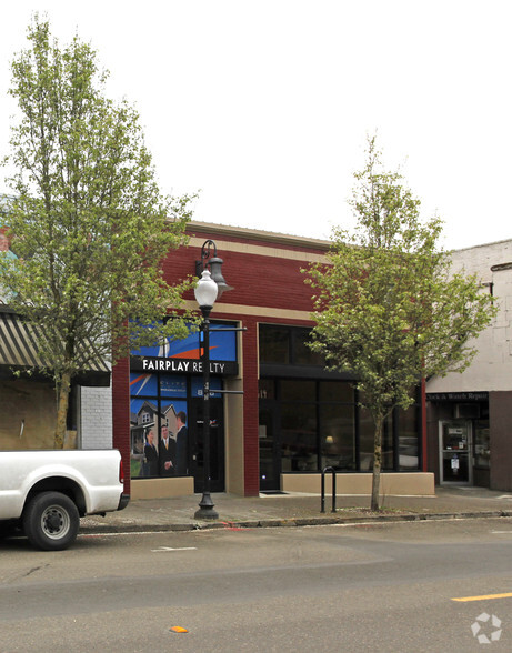 814 Main St, Oregon City, OR à louer - Photo de l’immeuble – Image 3 sur 4