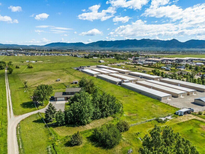 605 E Cameron Bridge Rd, Bozeman, MT à vendre - Photo de l’immeuble – Image 1 sur 12