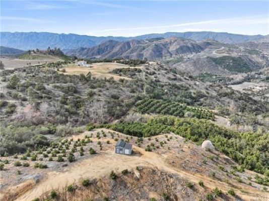 45811 Camaron Rd, Temecula, CA à vendre - Photo de l’immeuble – Image 3 sur 7