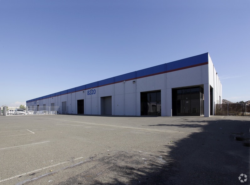 8220 Alpine Ave, Sacramento, CA à louer - Photo principale – Image 2 sur 14