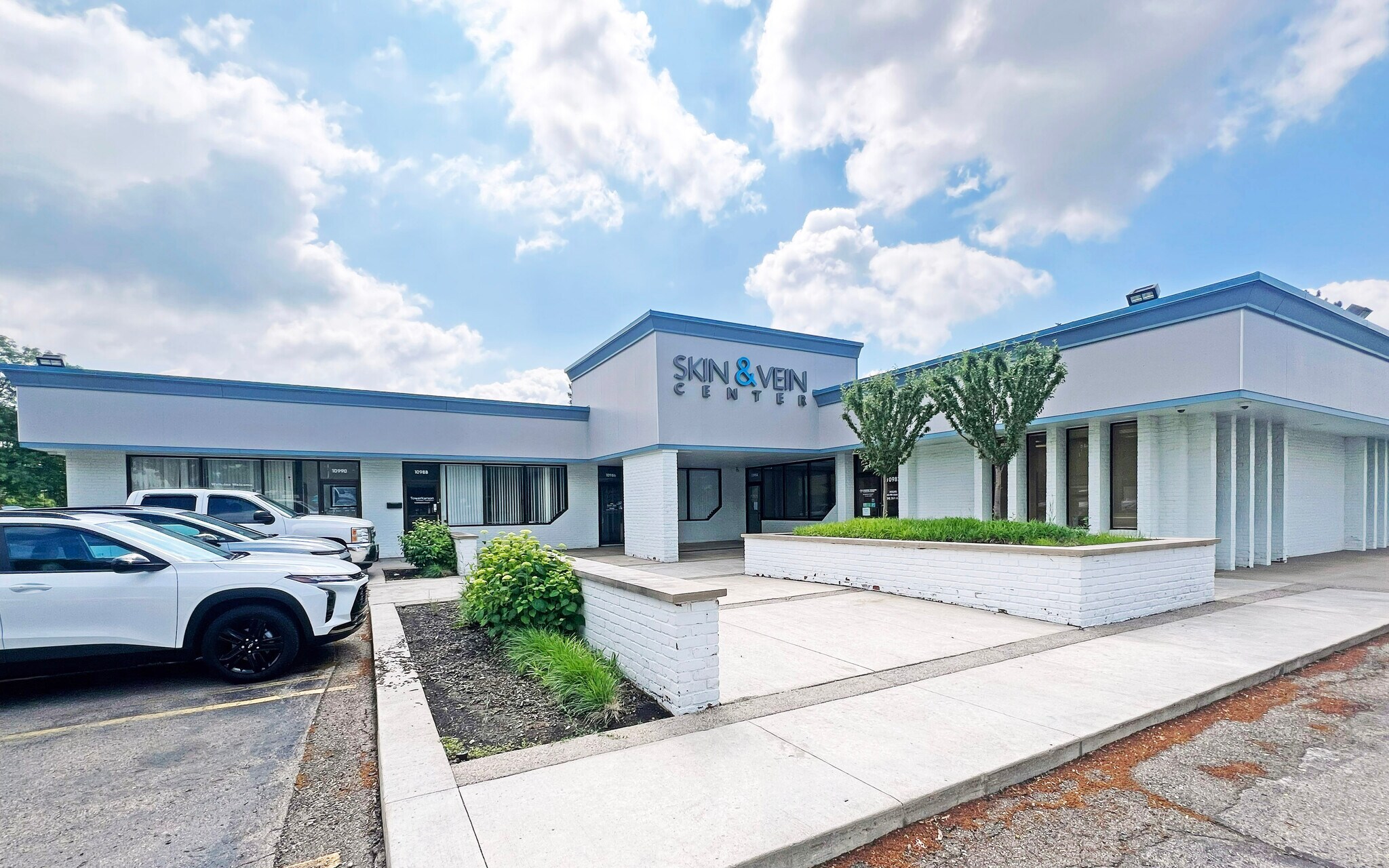 10982-10992 Middlebelt Rd, Livonia, MI à vendre Photo de l’immeuble– Image 1 sur 11