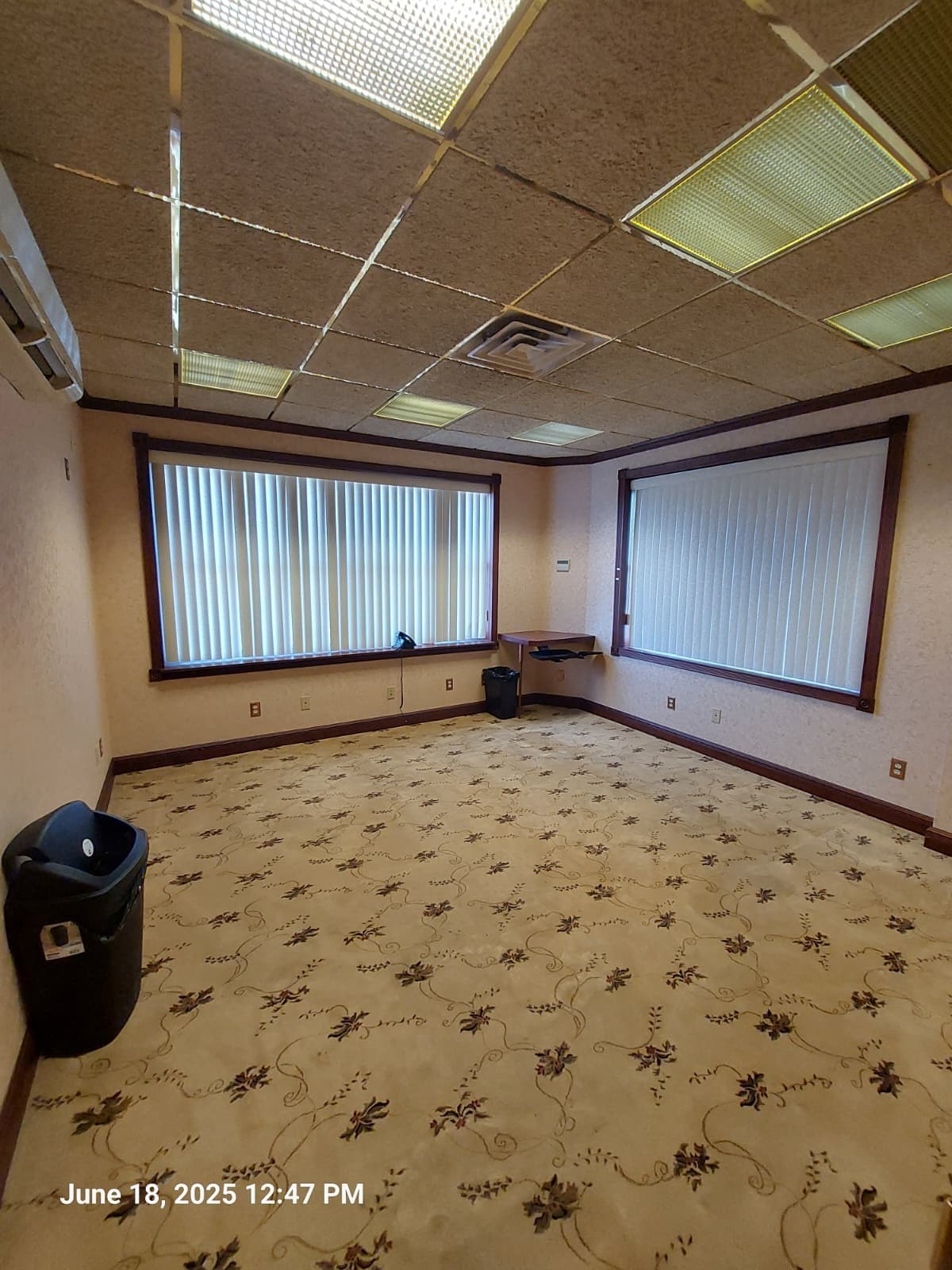 53 N Park Ave, Rockville Centre, NY à louer Photo intérieure– Image 1 sur 8