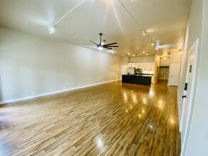 967 Academy, New Braunfels, TX à louer Photo intérieure– Image 2 sur 10