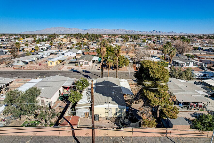 5217 Sir James Way, Las Vegas, NV à vendre - Photo de l’immeuble – Image 2 sur 2