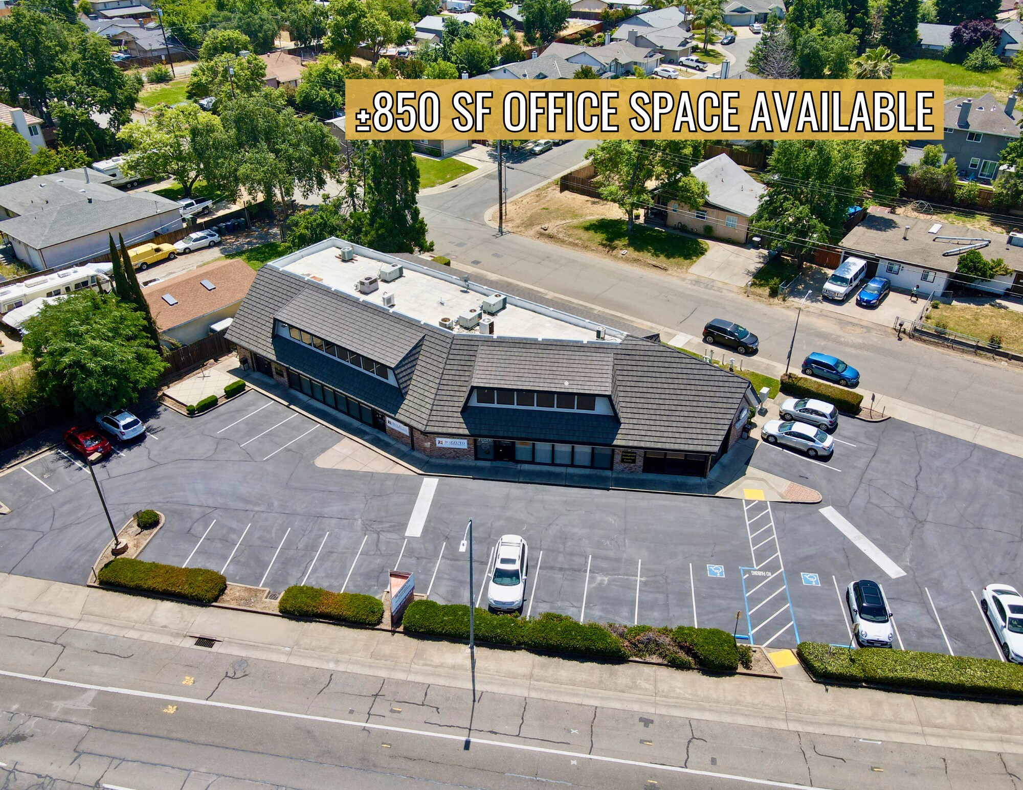 9300 Madison Ave, Orangevale, CA à louer Photo de l’immeuble– Image 1 sur 12