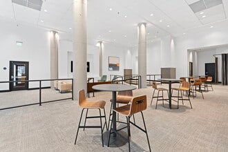 360 Saint Peter St, Saint Paul, MN à louer Photo intérieure– Image 2 sur 31