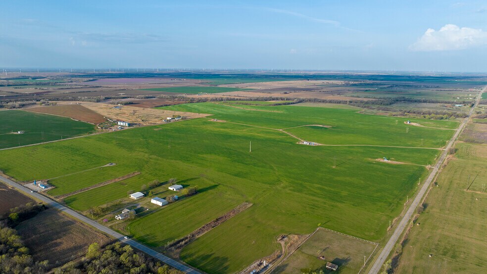 6151 E Fountain Rd, Ponca City, OK à vendre - Aérien – Image 1 sur 176