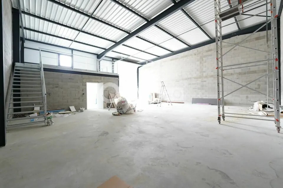 Bureau dans Mornant à louer Photo intérieure– Image 1 sur 11