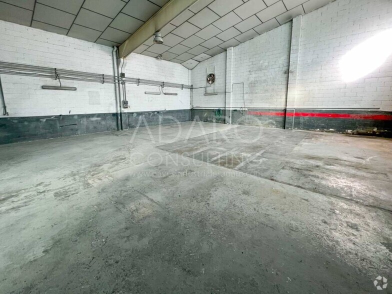 Industriel/Logistique dans San Fernando de Henares, Madrid à vendre - Photo de l’immeuble – Image 1 sur 5