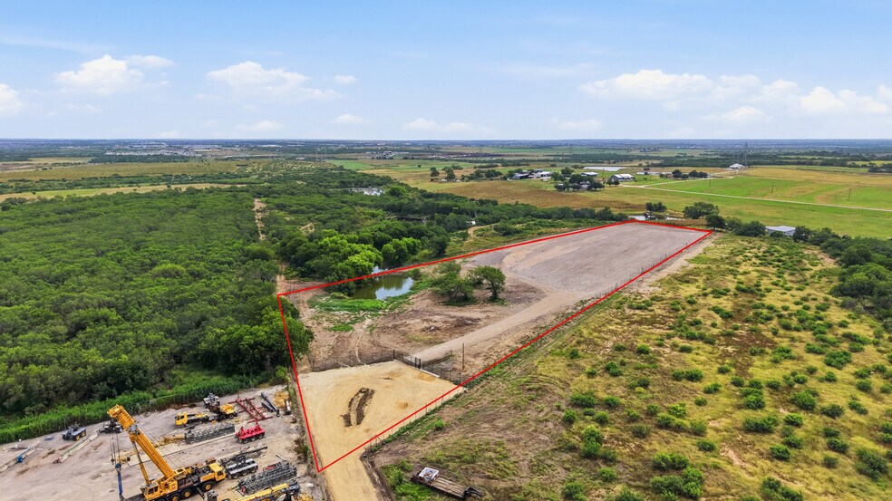 7933 FM 1346, San Antonio, TX à louer - Photo de l’immeuble – Image 2 sur 7